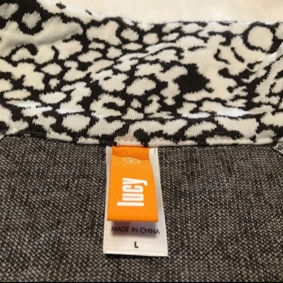 Lucy Animal print half zip jacket 💙 - Picture 3 of 7